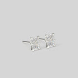 Muse Ear Studs Emerald Diamond